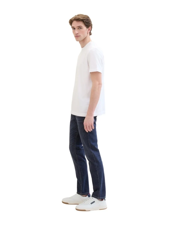 Jeansy męskie niebieskie Tom Tailor Josh Ultra Light Denim - widok z boku na całym modelu