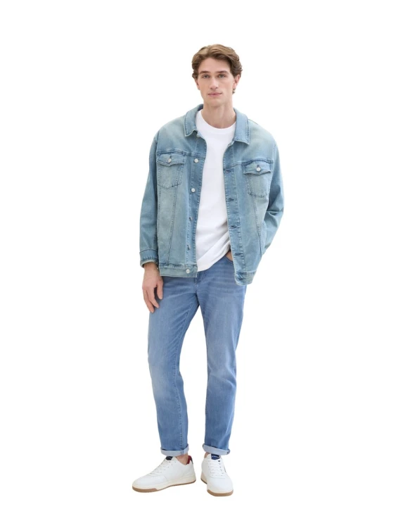 Jeansy męskie jasnoniebieskie Tom Tailor Josh Regular Slim - cały model w kurtce jeansowej