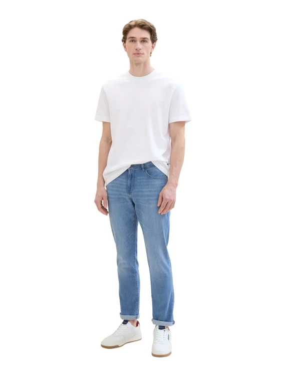 Jeansy męskie jasnoniebieskie Tom Tailor Josh Regular Slim - cały model ustawiony przodem
