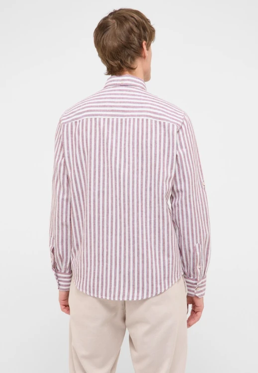 Koszula męska w paski Mustang Rawlins Red and Blue Stripe Regular - widok na modelu z tyłu