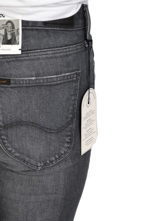 Lee Elly Slim Straight Grey Used jeansy damskie szare - zbliżenie na tylną kieszeń