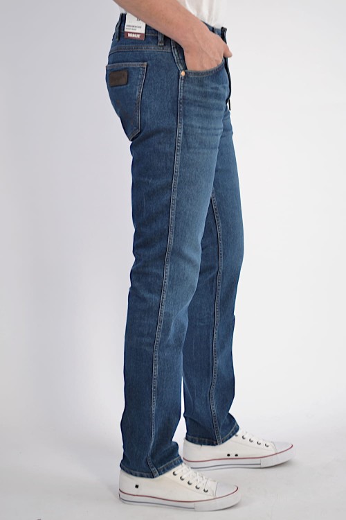 wrangler-greensboro-803-regular-straight-W15QU858J_3.JPG
