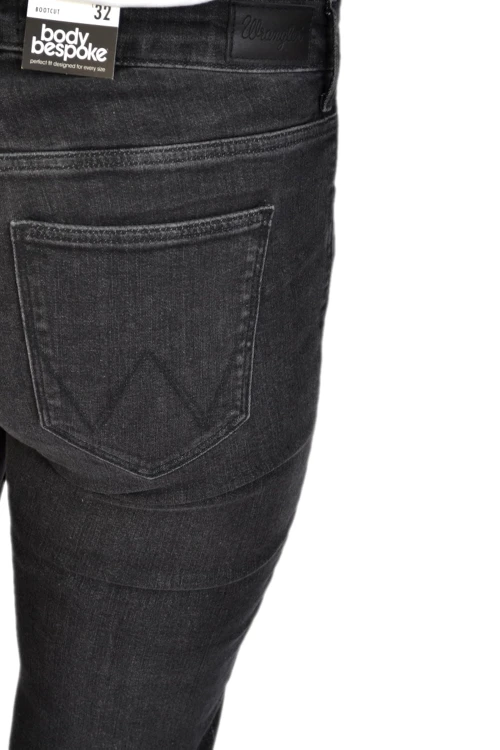Wrangler Bootcut Midnight Bird jeansy damskie szare - zbliżenie na tylną kieszeń
