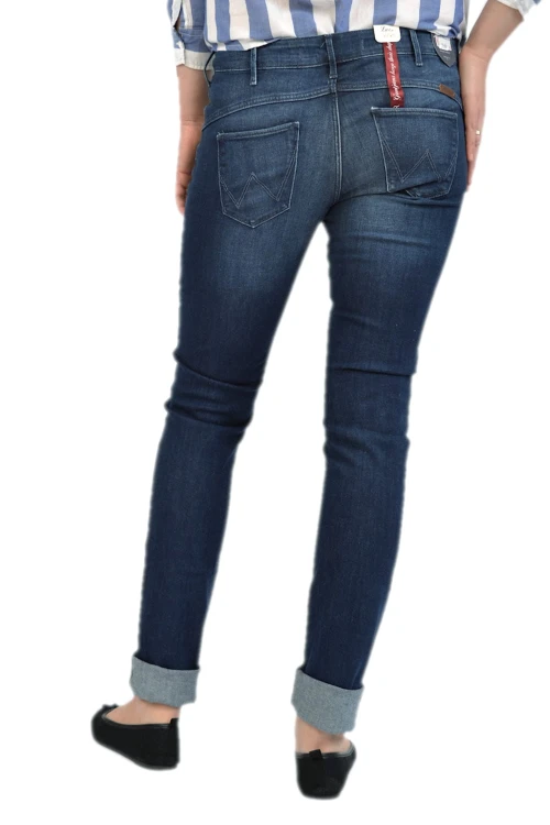 Wrangler Molly Sailor Blues proste jeansy damskie biodrówki - widok z tyłu