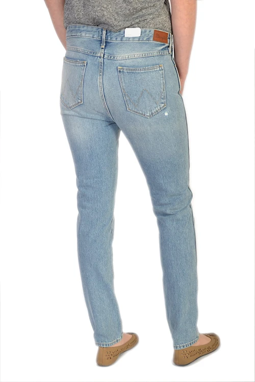 Wrangler Boyfriend Glaston jasne jeansy damskie bez streczu - widok z tyłu