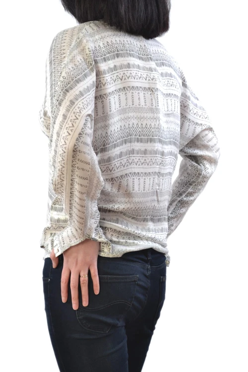Wrangler Relaxed Shirt Offwhite luźna koszula damska cienka - widok z tyłu