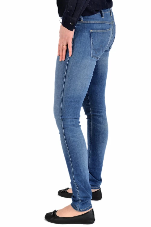 Wrangler Corynn Aquatic Coral jeansy damskie rurki niebieskie - widok z boku