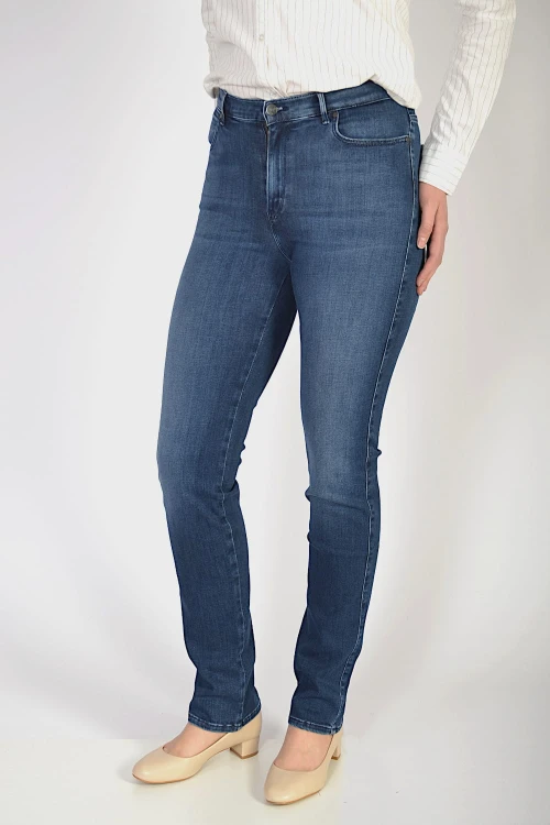 Wrangler Slim High Rise Soft Cloud jeansy damskie z wysokim stanem