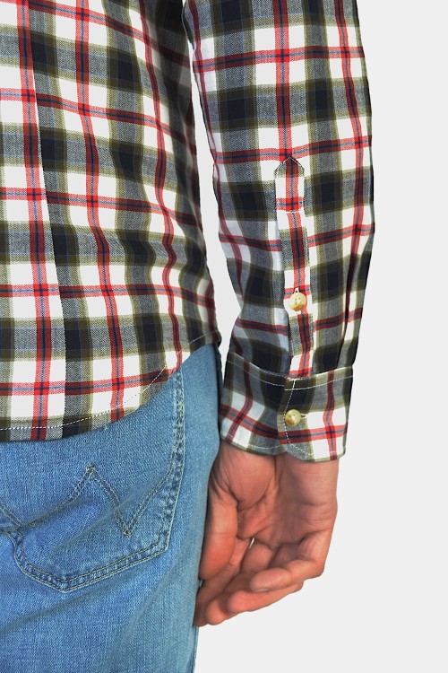 Wrangler LS 1Pkt Shirt Off White Koszula Męska Kratka - zbliżenie na rękaw