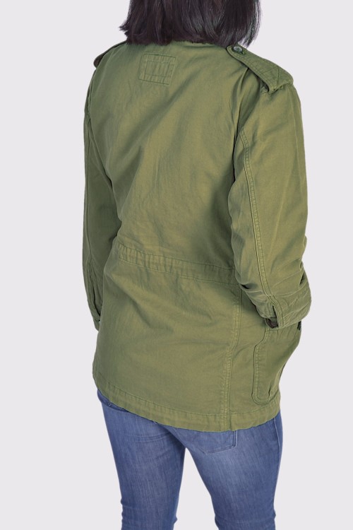Wrangler Field Jacket Dusty Olive kurtka damska oliwkowa - widok na tył