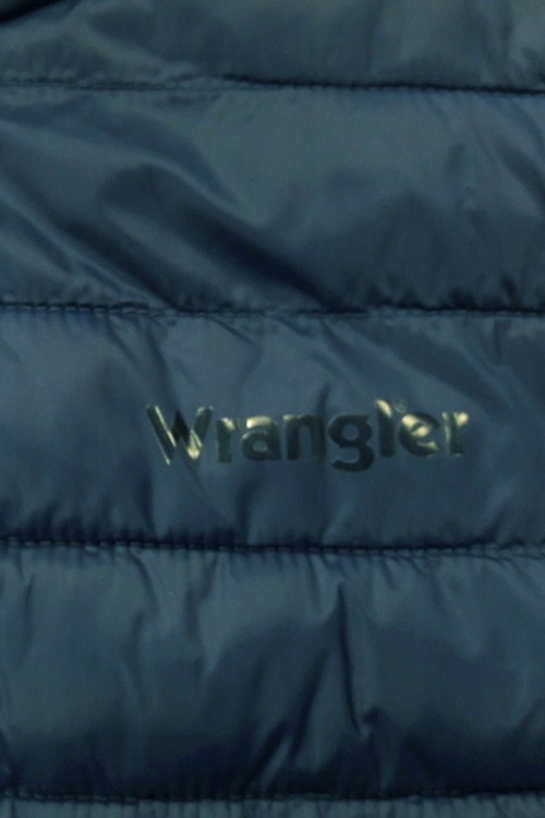 Wrangler Nylon Jacket Navy granatowa kurtka damska pikowana - zbliżenie na materiał