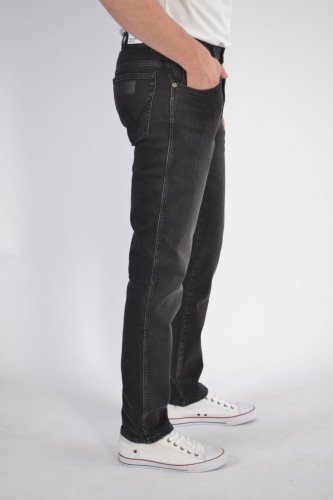 wrangler-texas-slim-cash-black_2.JPG