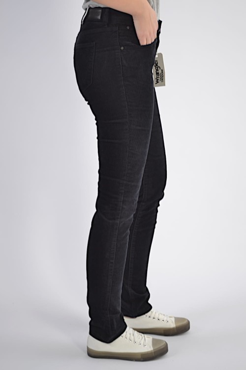 czarne-sztruksy-damskie-wrangler-slim-dark-navy_2.JPG