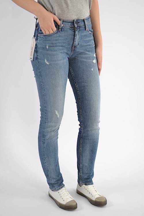 lee-elly-clean-blue-l305fchr_1.JPG