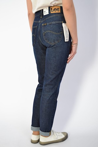lee-mom-straight-l32irdjl_3.JPG