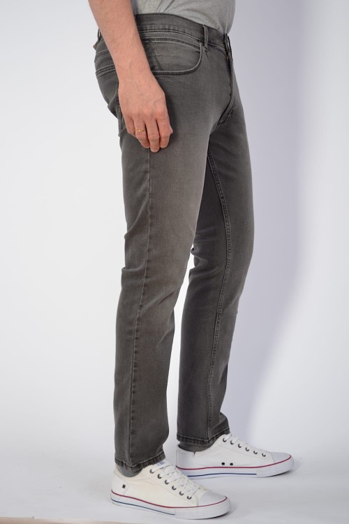 szare-jeansy-męskie-wrangler-slim-great-grey-zwężana-nogawka-slimy-męskie_2.JPG