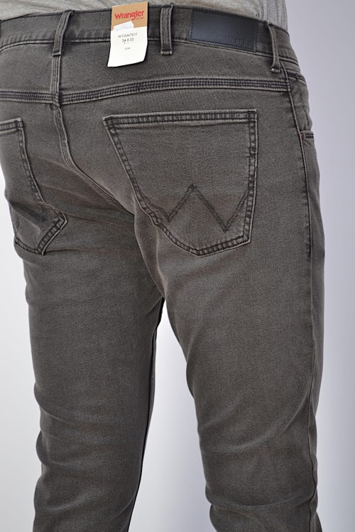 szare-jeansy-męskie-wrangler-slim-great-grey-zwężana-nogawka-slimy-męskie_4.JPG