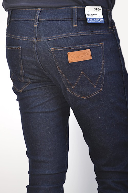 wrangler-larston-slim-day-drifter-granatowe-jeansy-męskie_4.JPG