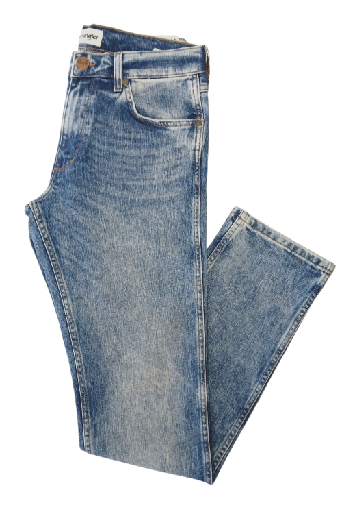 Wrangler Greensboro Regular Straight Spark Blue jeansy męskie proste - zbliżenie na nogawki
