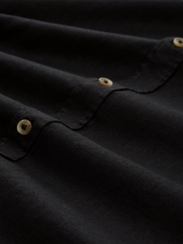 Czarna koszula męska na stójce bawełniano-lniana Tom Tailor Regular Cotton Linen Shirt - zbliżenie na materiał