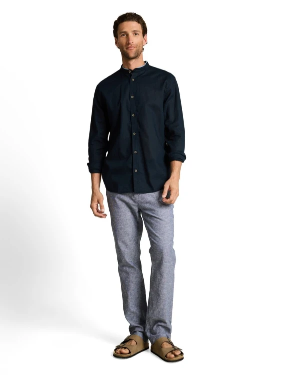 Granatowa koszula męska na stójce bawełniano-lniana Tom Tailor Regular Cotton Linen Shirt - ujęcia całego modela