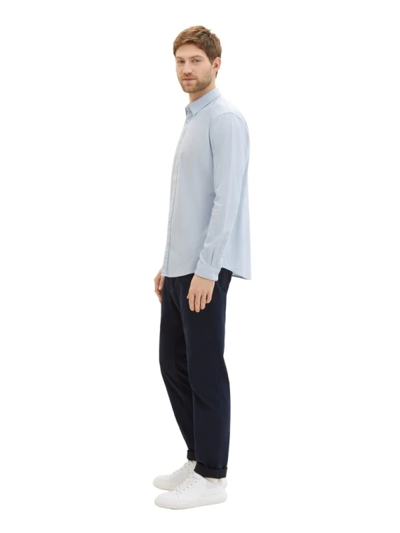 Koszula męska Slim Fit niebieska Tom Tailor Fitted Shirt With Texture - ujęcie na cały model